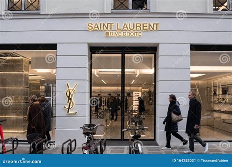 ysl store in paris.